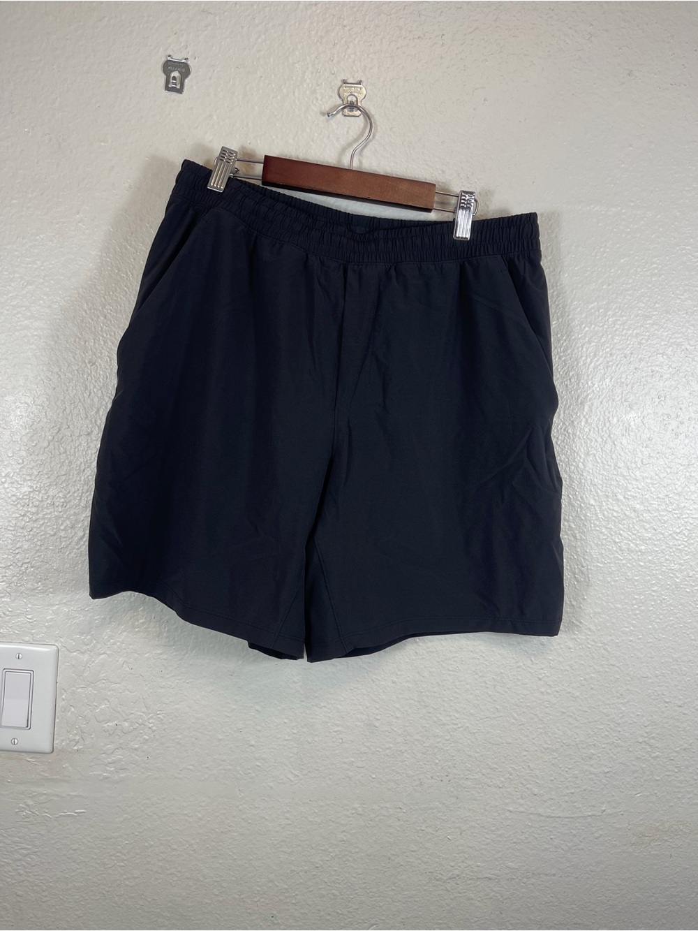 Lululemon Pace Breaker Lined 7" Men’s Large Running Shorts Black LM7AFVS